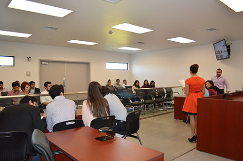 Debaten en nueva Sala de Juicios Orales