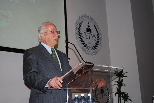 Ponen a Debatir a México en CETYS Universidad