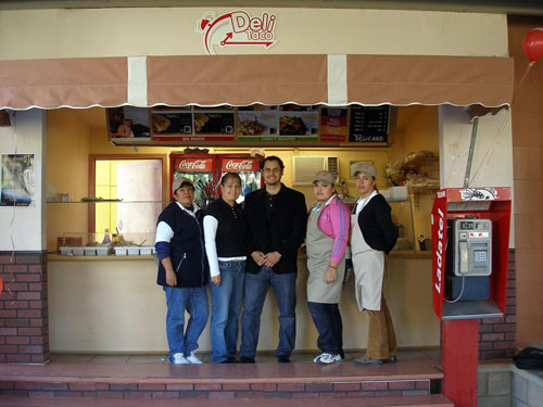 “Deli Taco” Festeja Tercer Aniversario