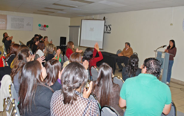 Ofrecen Despedida al Dr. Francisco Gómez