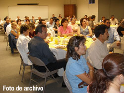 Realiza Promoción Desayuno Informativo