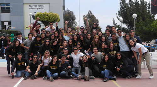 Estudiantes celebran su día