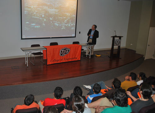 Informan sobre Posgrados de la UTEP