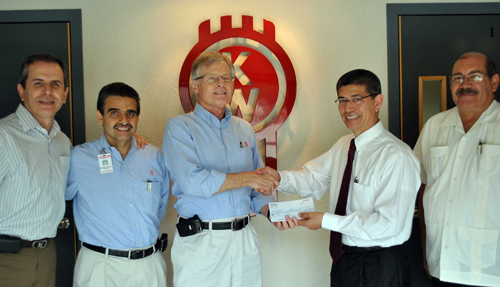 Kenworth hace donativo al CETYS