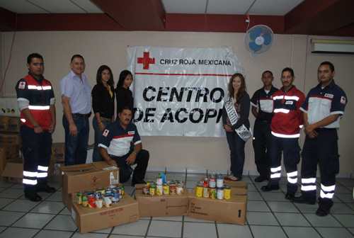 Reina de CETYS entrega donativo a Cruz Roja