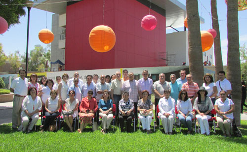 Vuelven egresados a su Alma Mater