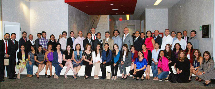 Celebran 2do. Encuentro con Egresados en el DF