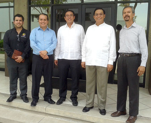 Embajador de Indonesia visita el Campus