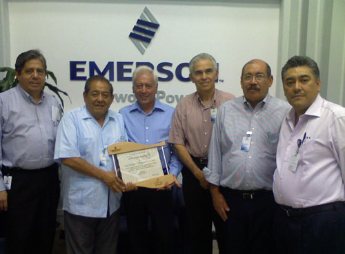 Emermex Distingue Labor del Rector
