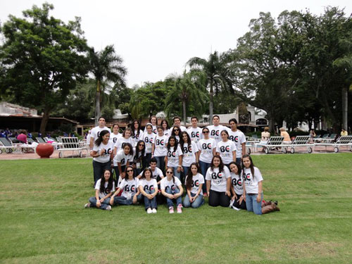 Alumnos acuden a Foro Internacional