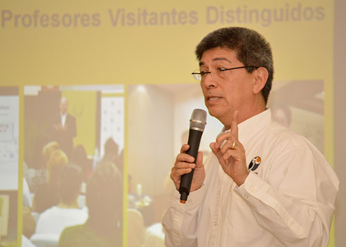 Se reúnen egresados sanluiseños