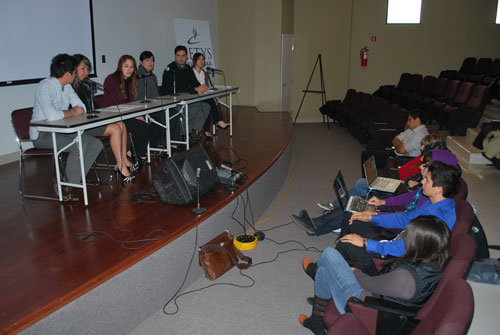 Realizan Emisión de Englobarte Radio