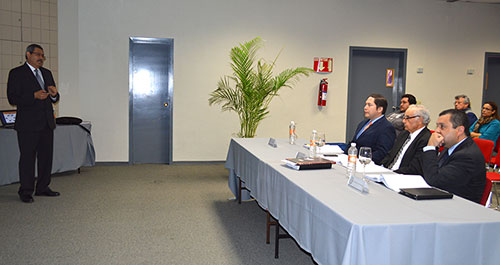 Presenta tesis doctoral en Ingeniería