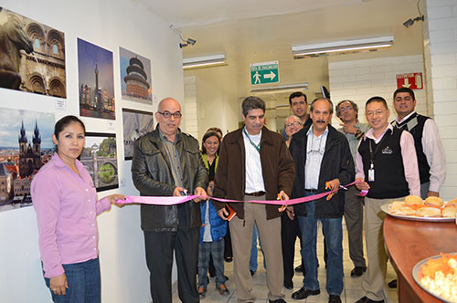 Re-inauguran mural fotográfico