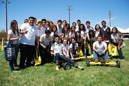 1300 jóvenes viven ExpoCETYS 2014