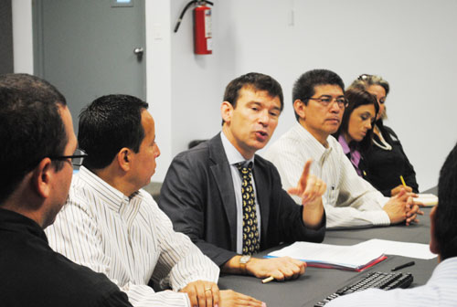 Expone iniciativas para calidad educativa