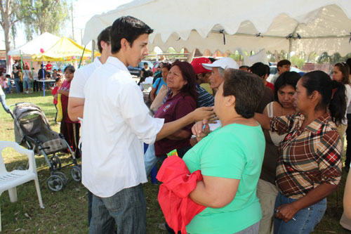 Bachilleres realizan 4ta. Feria Comunitaria
