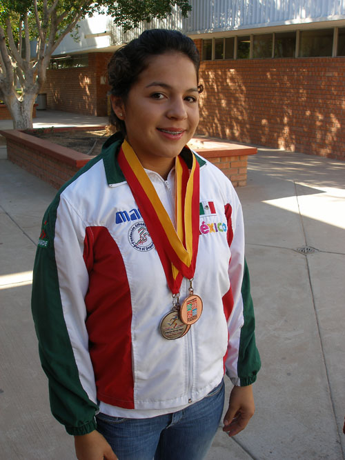 Obtiene Karla Tres Medallas en Centroamericano