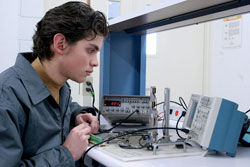 Especialízate en Cibernética Electrónica