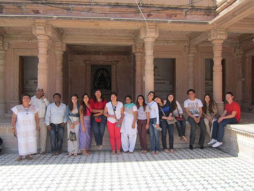 15 bachilleres viajarán a India