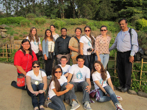 Regresan de India 11 bachilleres del CETYS