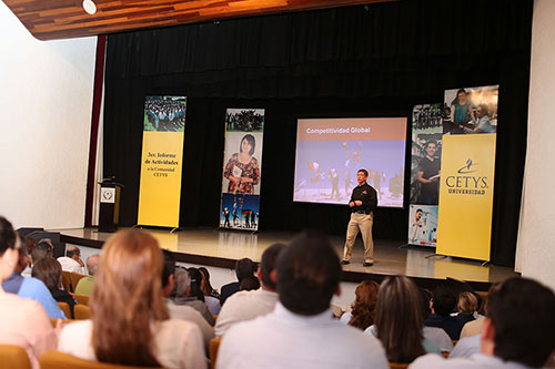 Presenta Primer Informe de Actividades