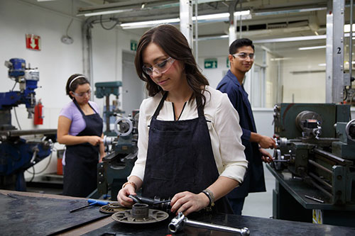 Ingenieros conquistan nuevos escenarios