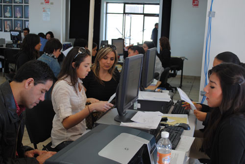 Alumnos se preparan para el regreso a clases