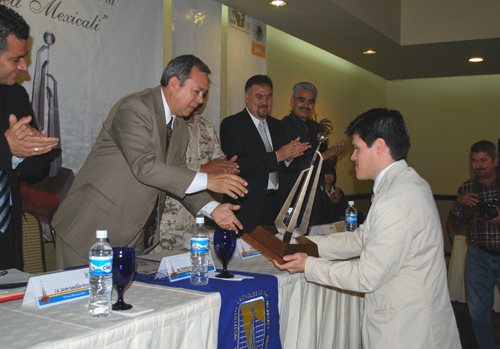 Jorge Ortega obtiene Presea Mexicali 2010