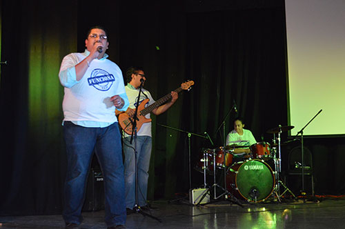 Asisten a puesta en escena de la PGJE