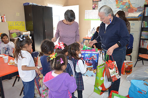 Entregan donativo a comunidad de Colonia Colorado