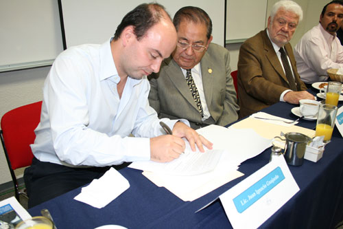 Obtiene CETYS Significativos Logros en 2007