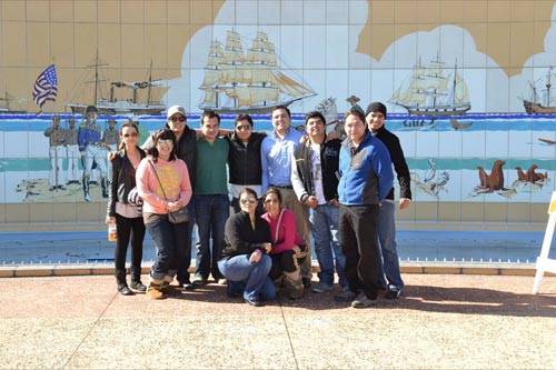 Disfrutan de viaje a Long Beach