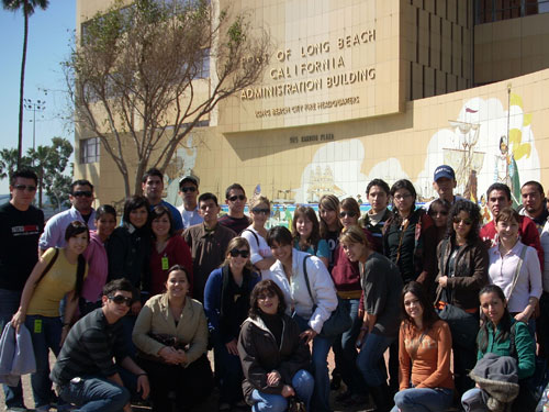 Alumnos Viajan a Long Beach