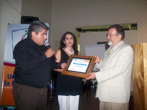 Participa en Programa Educativo