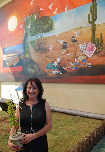 Crea mural para jóvenes bachilleres