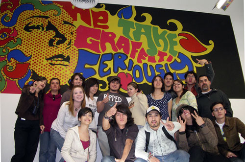 Estudiantes de Diseño Inauguran Mural