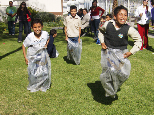 Realizan Actividades con Niños de la Comunidad