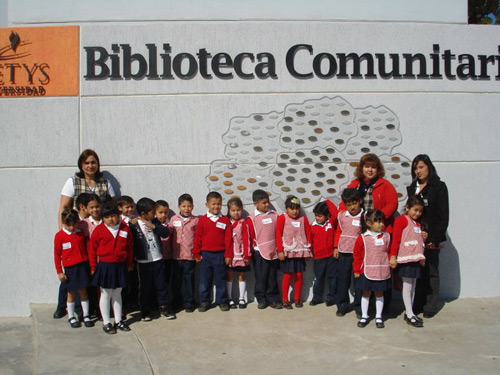 Jardín de niños visita Biblioteca Comunitaria