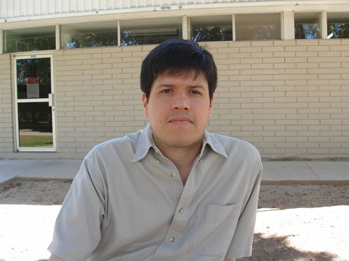 Presenta Ponencia en la Universidad Michoacana
