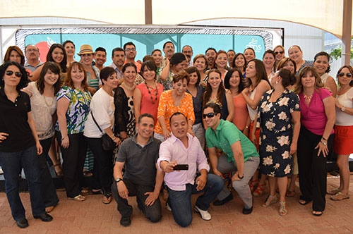 Festejan a maestros con gran paella