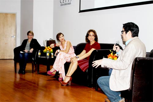 Panel Día de la mujer