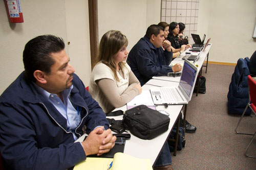 Docentes reciben taller tecnológico