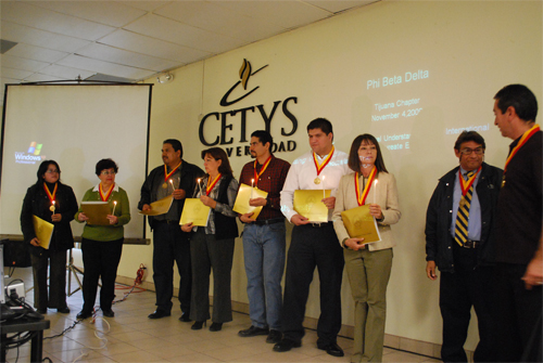 Ceremonia de Inducción Phi Beta Delta