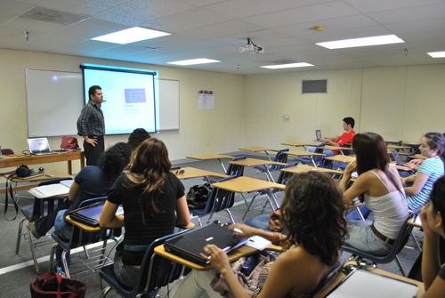 Fundador de FOCUS charla con alumnos