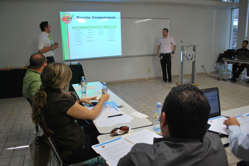 Exponen planes de negocios