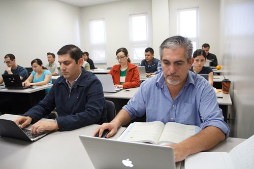 Posgrado arranca actividades