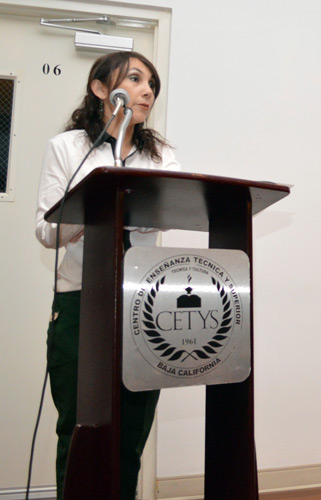 Alumnos presentan videojuegos de su autoría