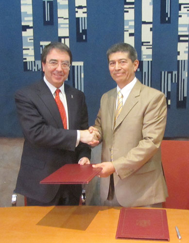 Firman con 5 universidades en España