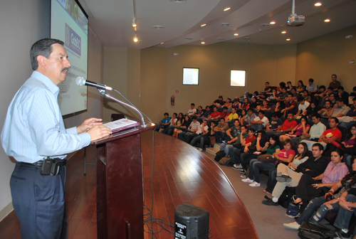 Habla sobre agenda ambiental de BC